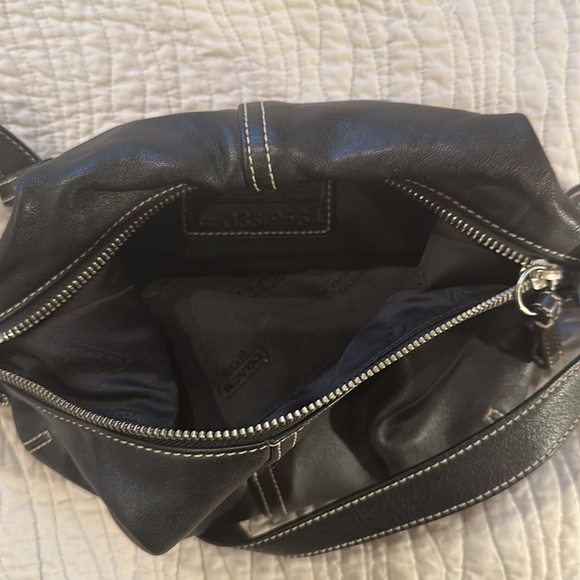 Coach small hobo shoulder black leather bag. - Picture 5 of 5